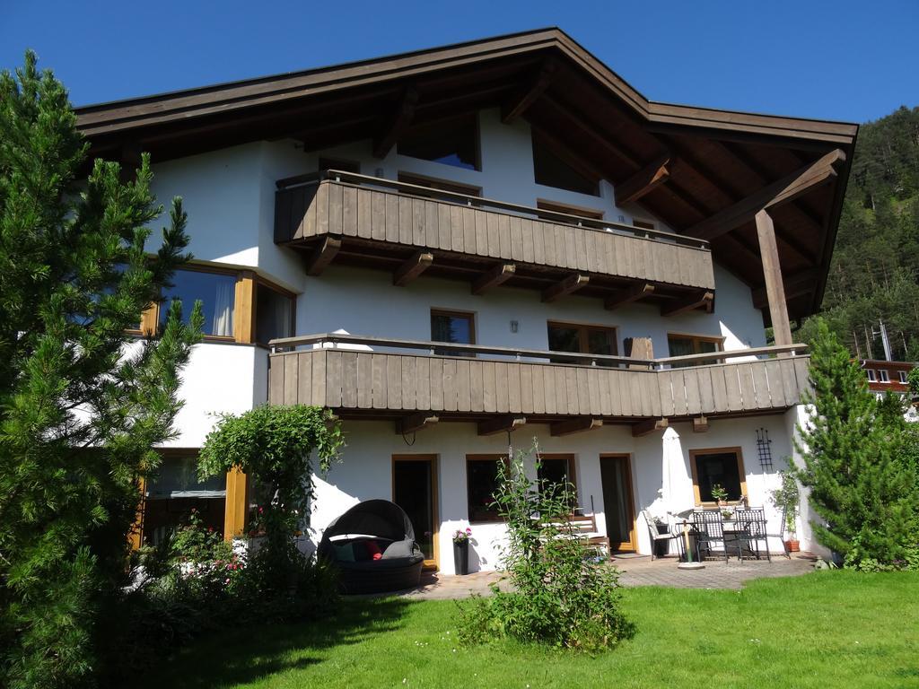 Appartementhaus St. Martin Seefeld in Tirol Rom bilde